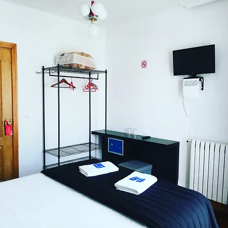 Txoko-maitea Guest house *